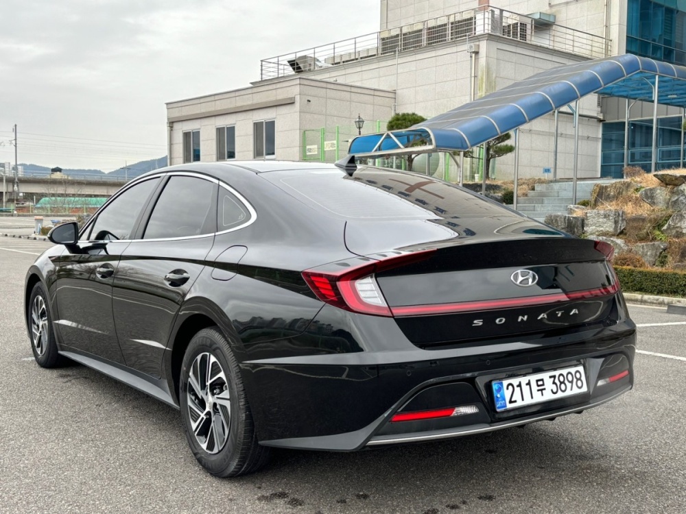 Hyundai Sonata Hybrid (DN8)