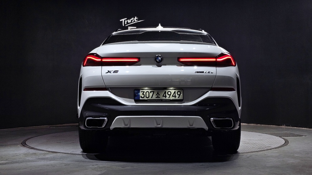 BMW X6 (G06)