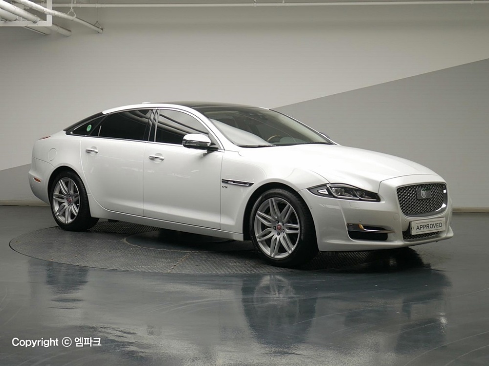 Jaguar All New XJ