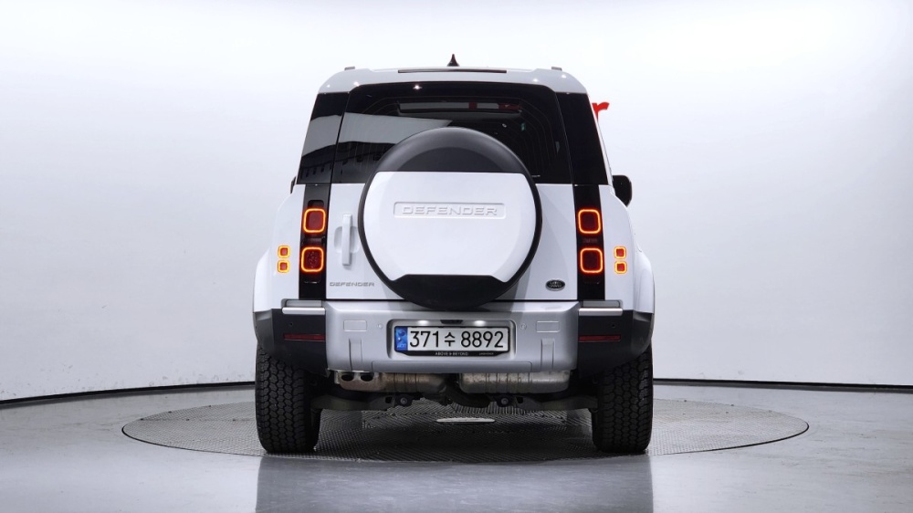 Land rover Defender (L663)