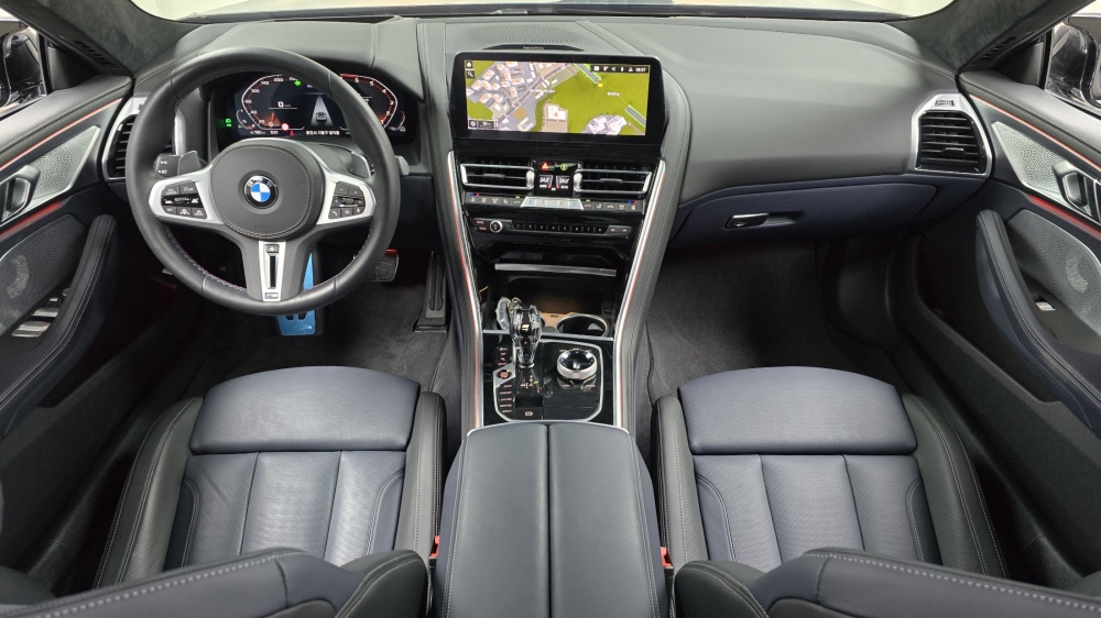 BMW 8 Series (G15)