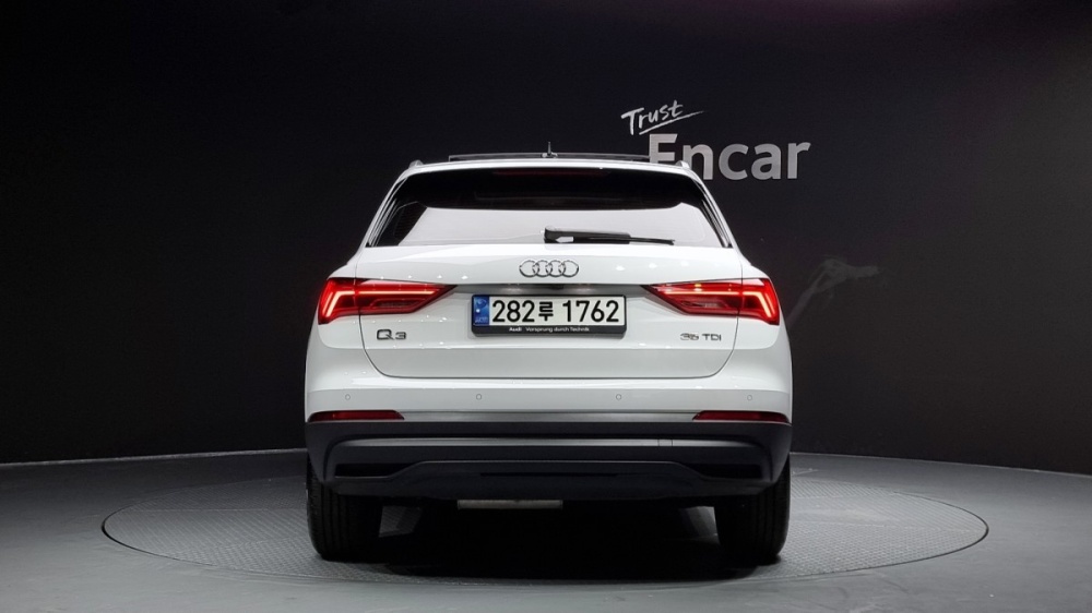 Audi Q3 (F3)