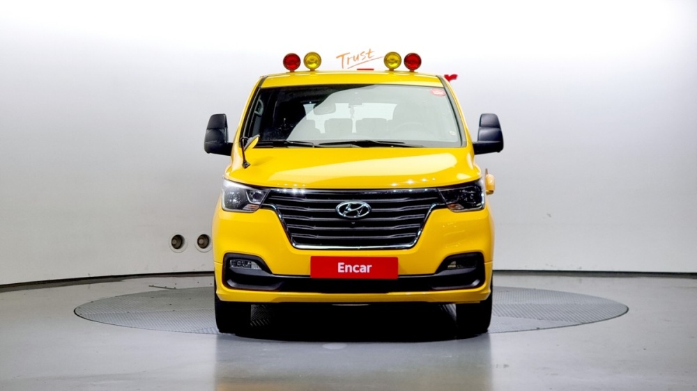 Hyundai The New Grand Starex