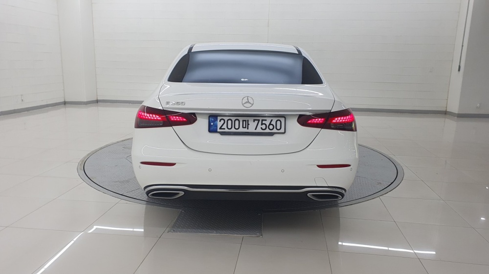 Mercedes-Benz E-Class W213