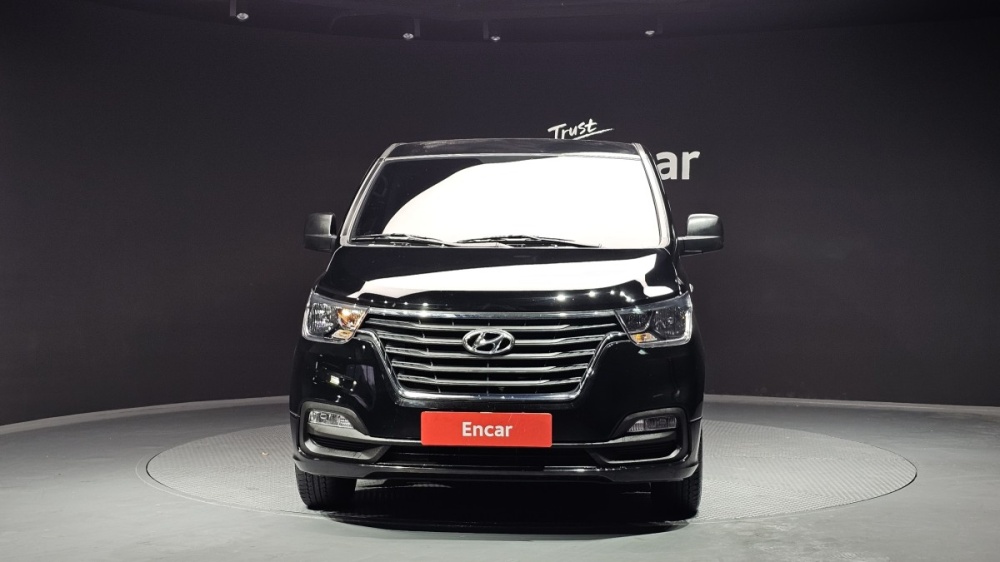 Hyundai The New Grand Starex