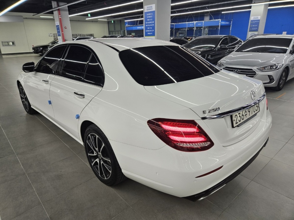 Mercedes-Benz E-Class W213