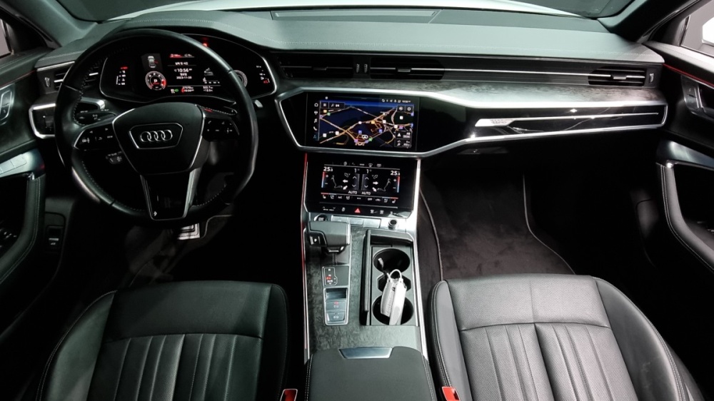 Audi A6 (C8)