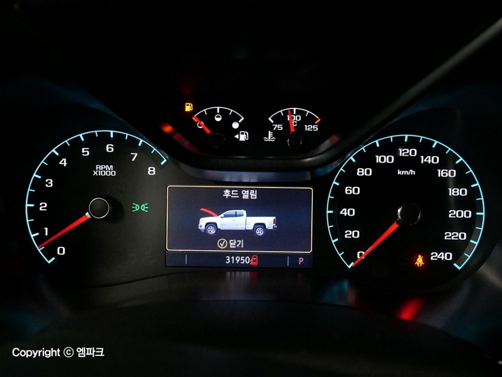 Chevrolet (GM Daewoo) real new colorado