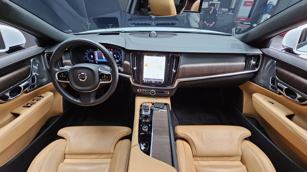 Volvo S90