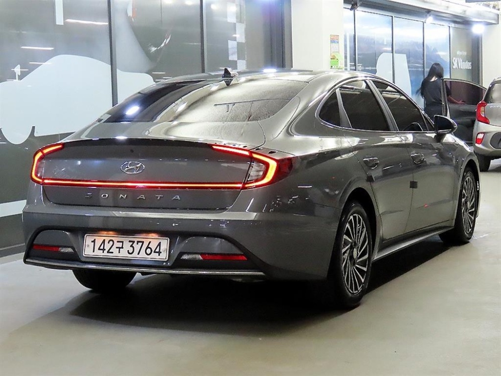 Hyundai Sonata Hybrid (DN8)