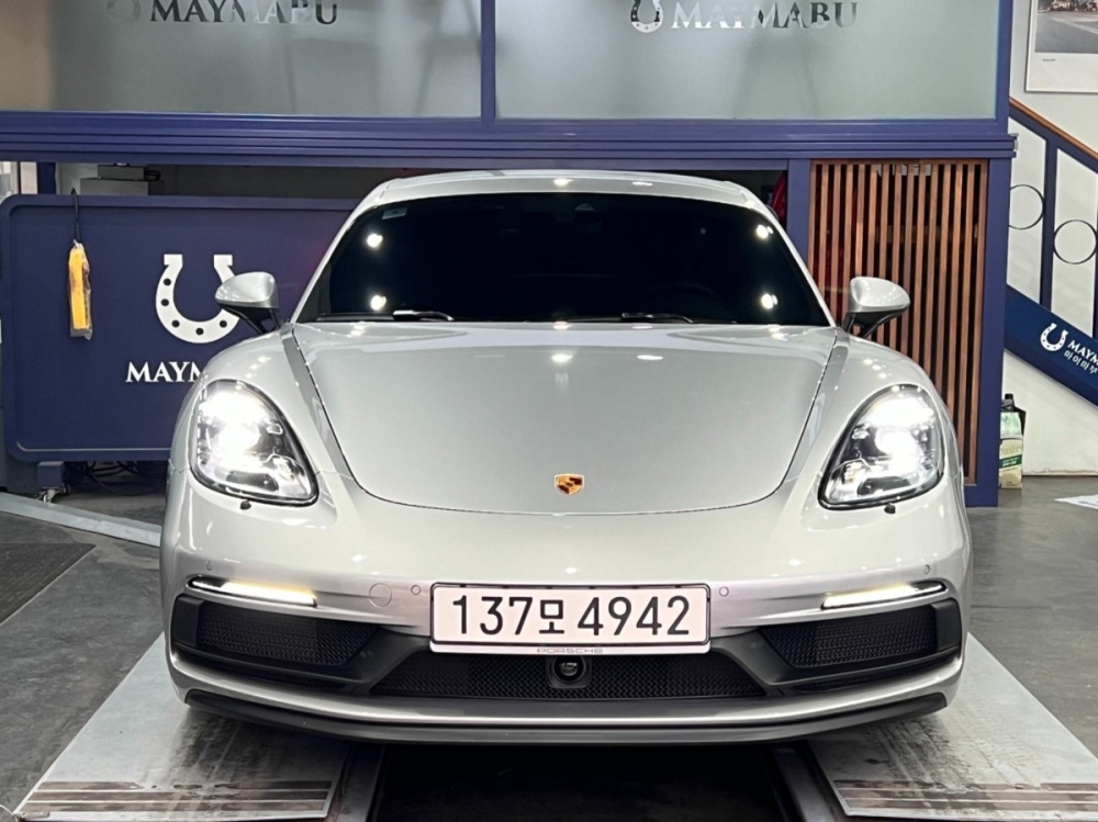 Porsche 718 Cayman