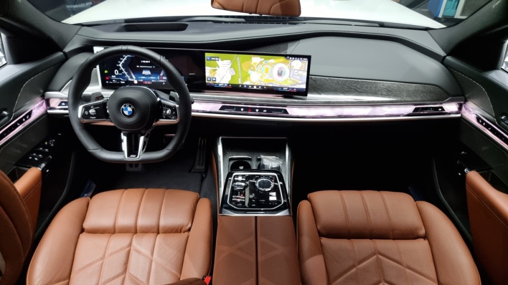 BMW 7 Series (G70)