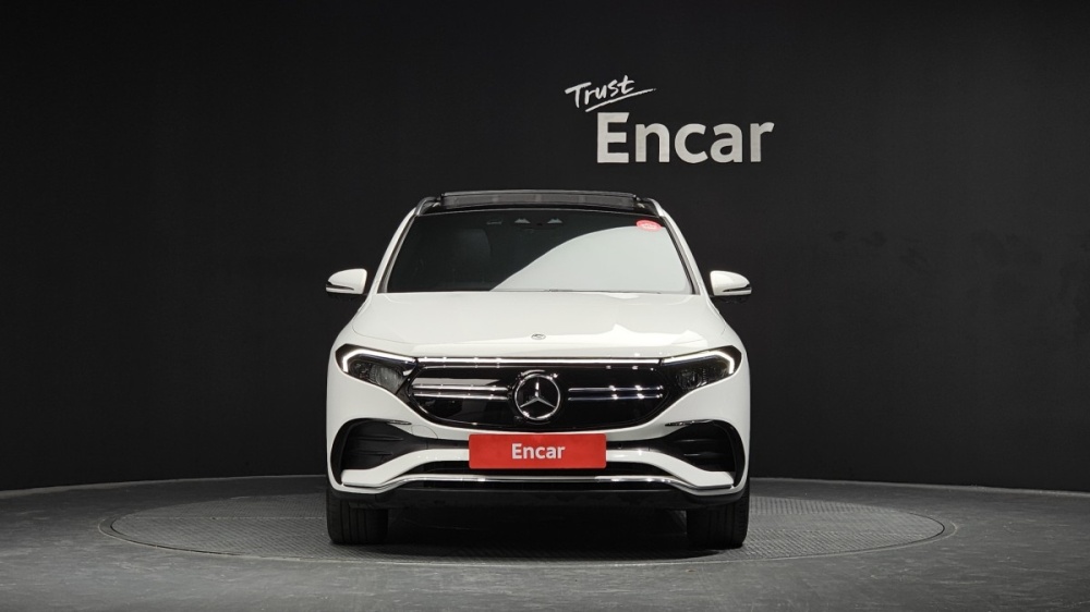 Mercedes-Benz EQA-H243