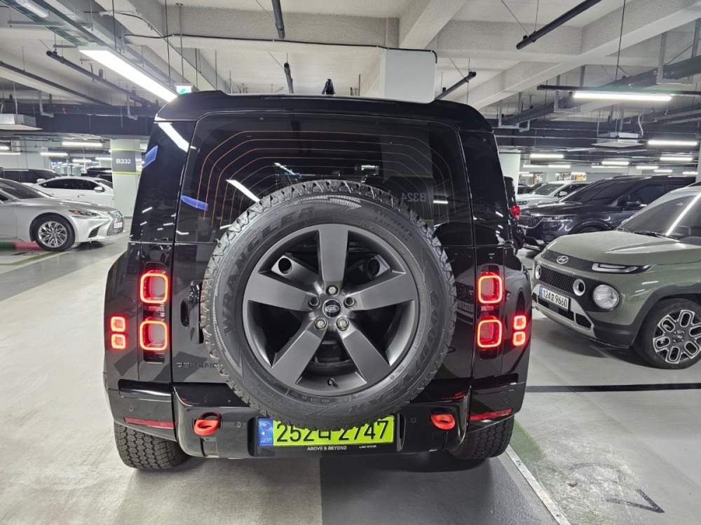 Land rover Defender (L663)