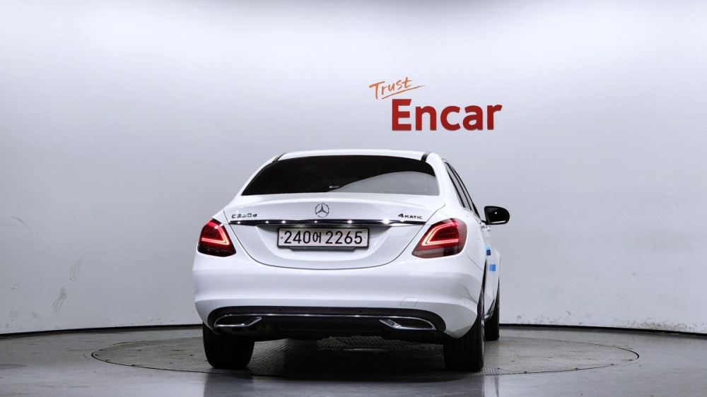 Mercedes-Benz C-Class W205