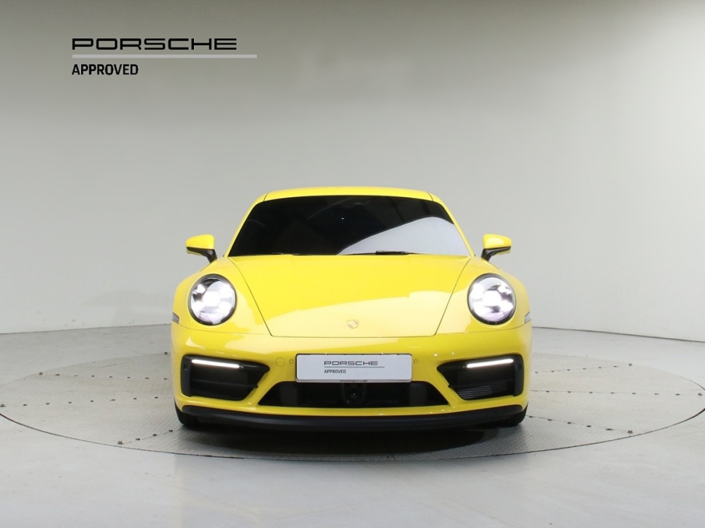 Porsche 911 (992)