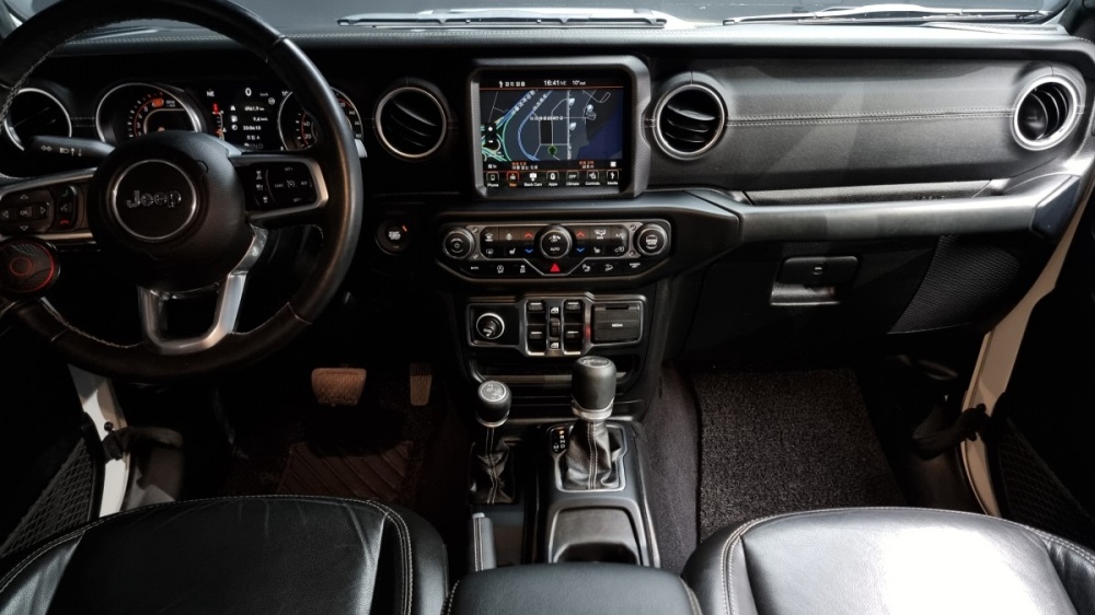 Jeep Wrangler (JL)
