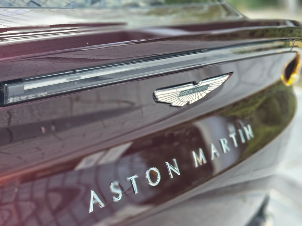 Aston martin DBX