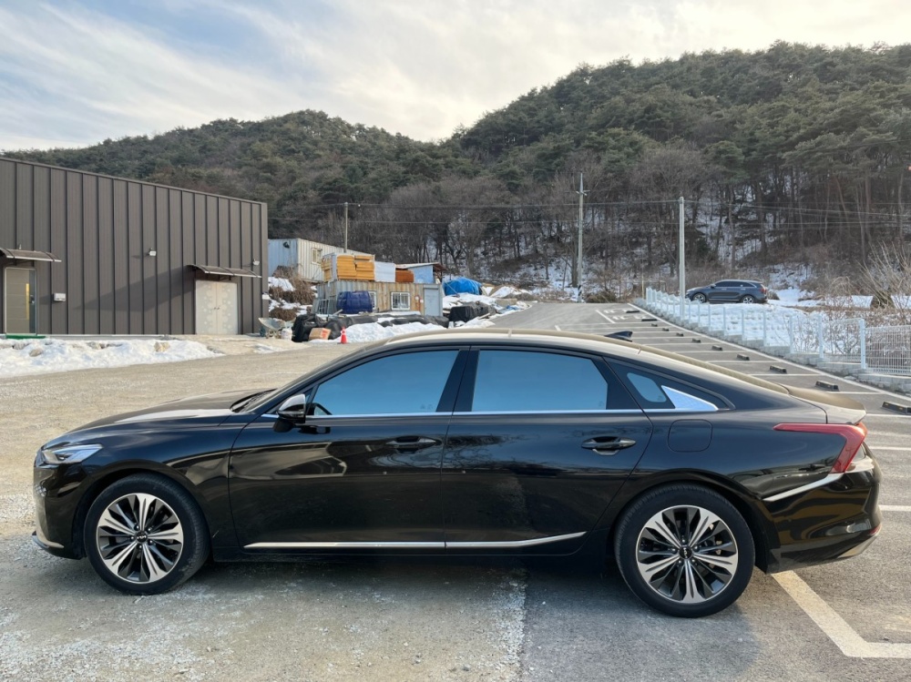 Kia K8 Hybrid