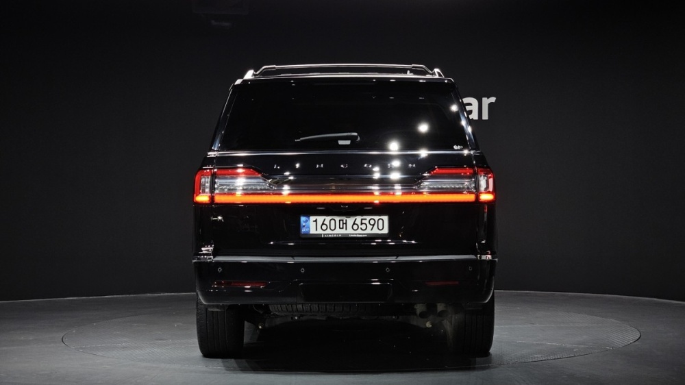 Lincoln Navigator 4th generation
