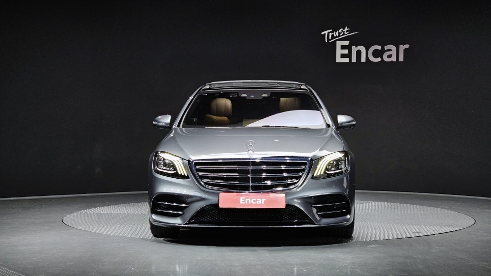 Mercedes-Benz S-Class W222