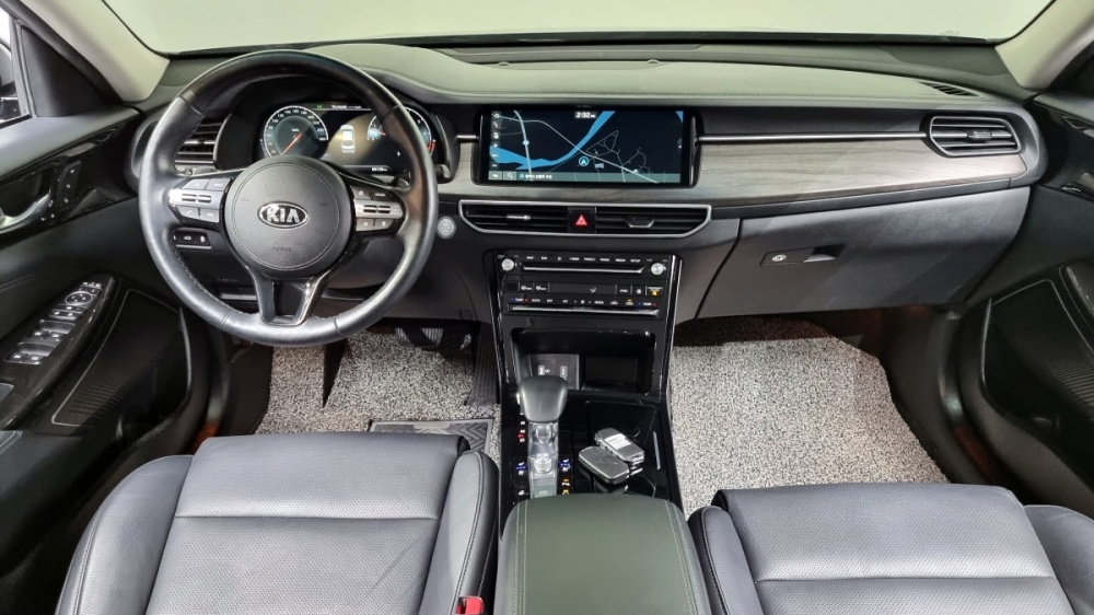 Kia K7 Premier