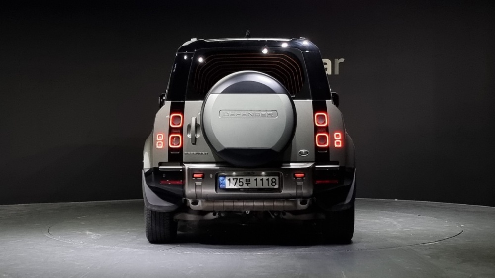 Land rover Defender (L663)