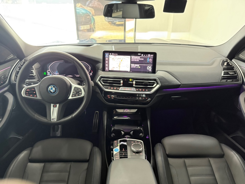 BMW iX3