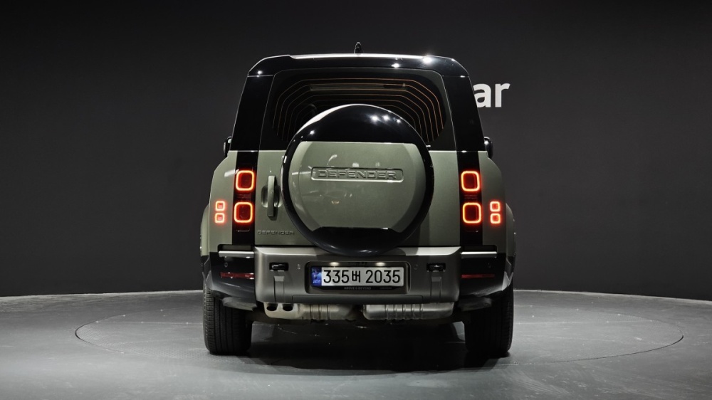 Land rover Defender (L663)