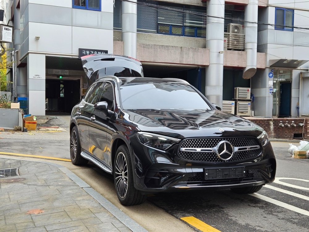 Mercedes-Benz GLC-Class X254