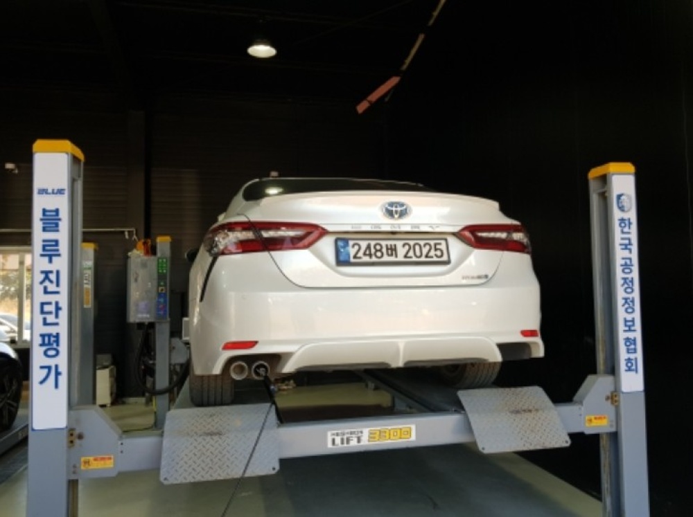 Toyota Camry (XV70)