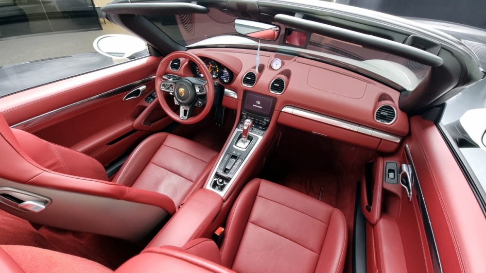 Porsche 718 boxster