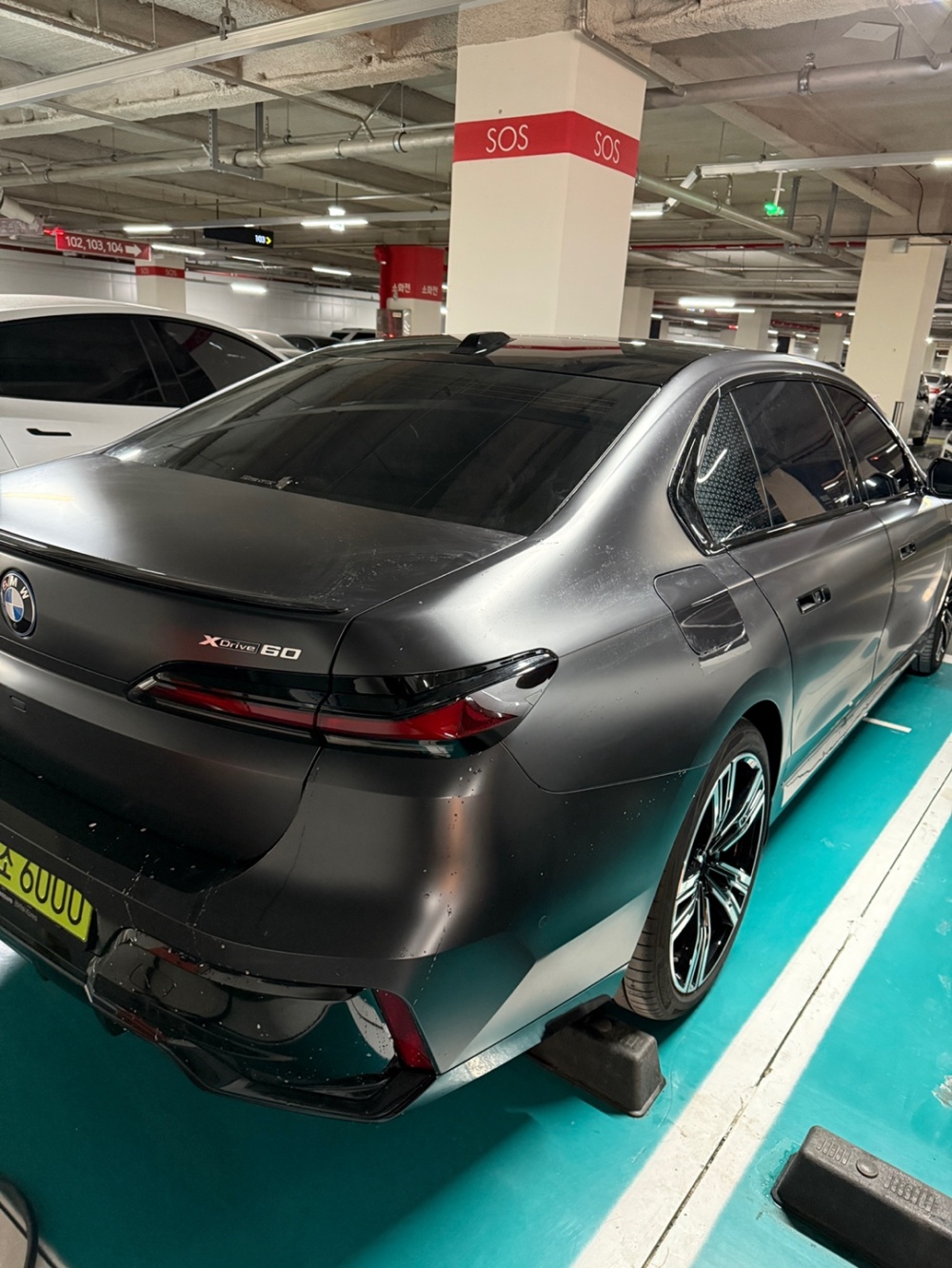 BMW i7 (G70)