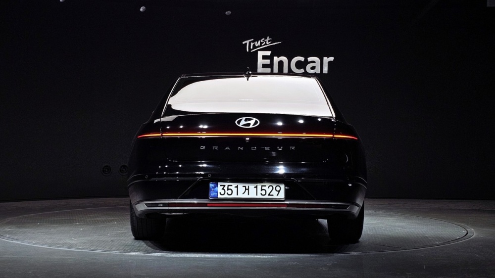 Hyundai Grandeur Hybrid (GN7)