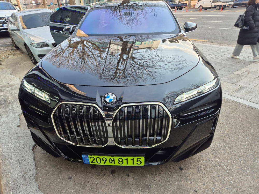 BMW 7 Series (G70)