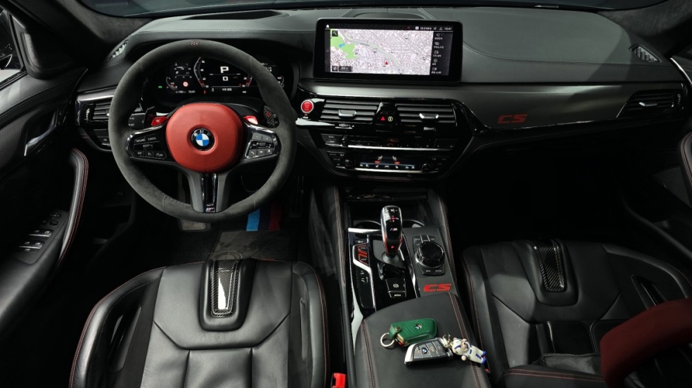 BMW M5 (F90)