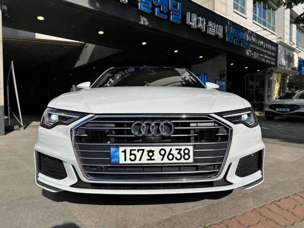 Audi A6 (C8)