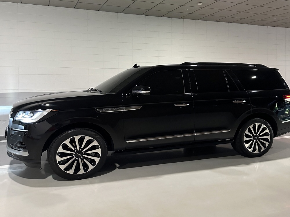 Lincoln Navigator 4th generation