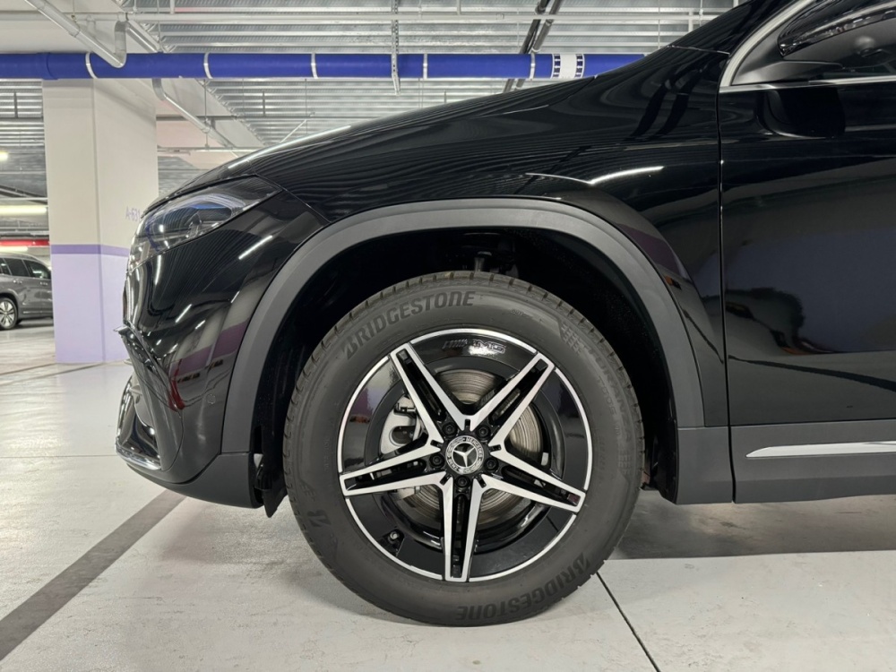 Mercedes-Benz EQA-H243