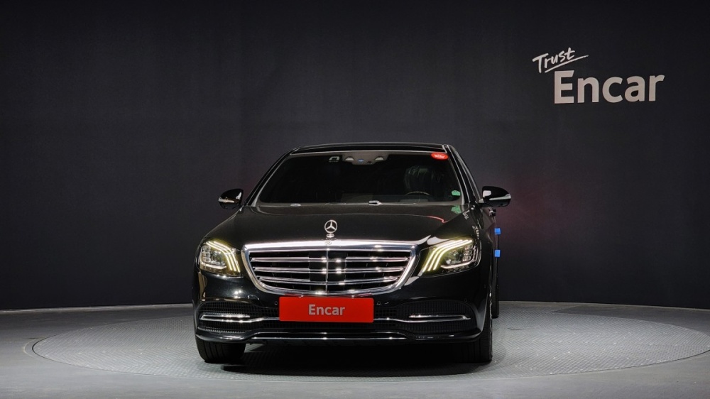 Mercedes-Benz S-Class W222