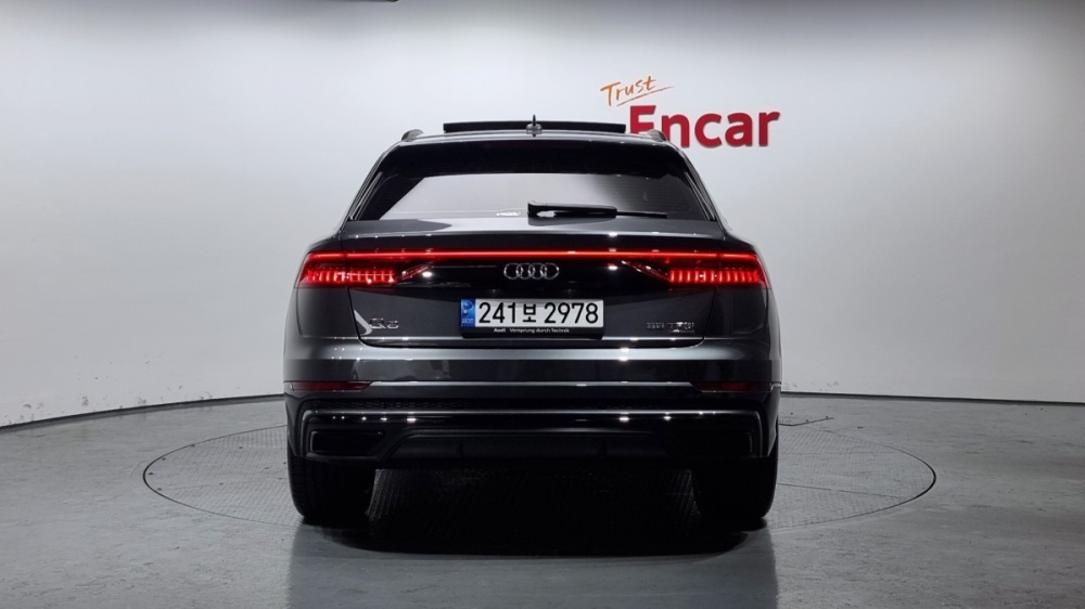 Audi Q8 (4M)