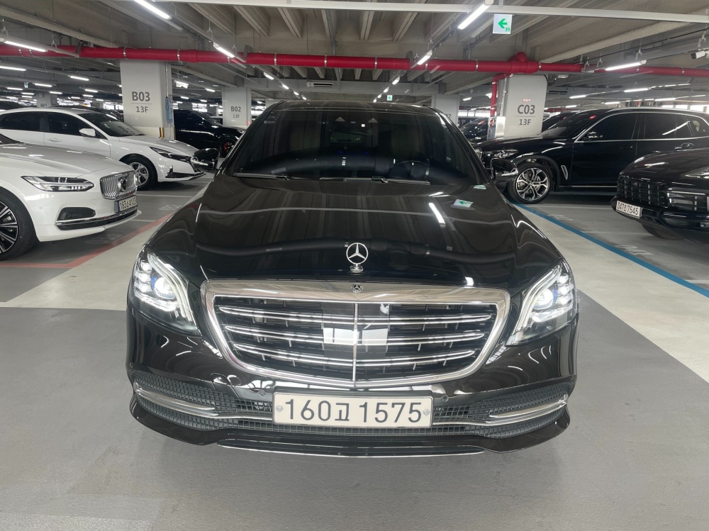 Mercedes-Benz S-Class W222