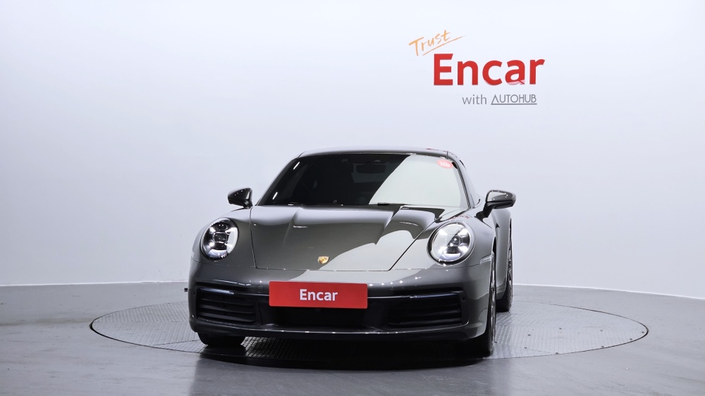 Porsche 911 (992)