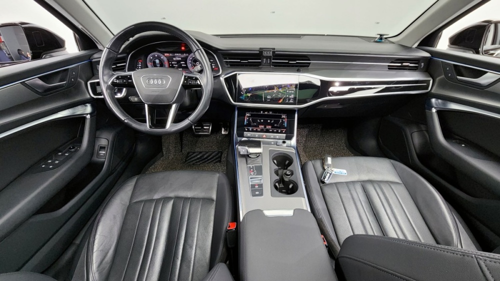 Audi A6 (C8)