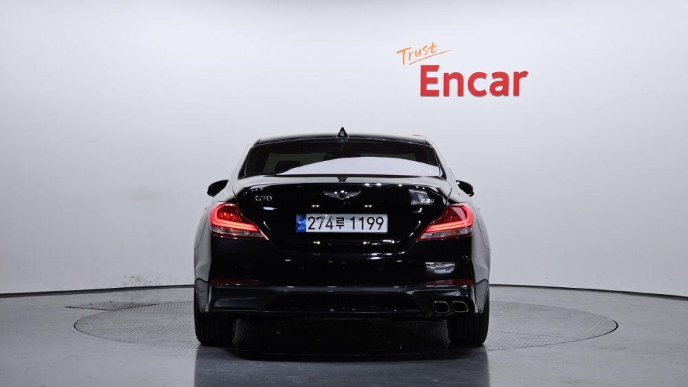Genesis G70
