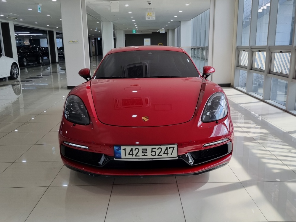 Porsche 718 Cayman