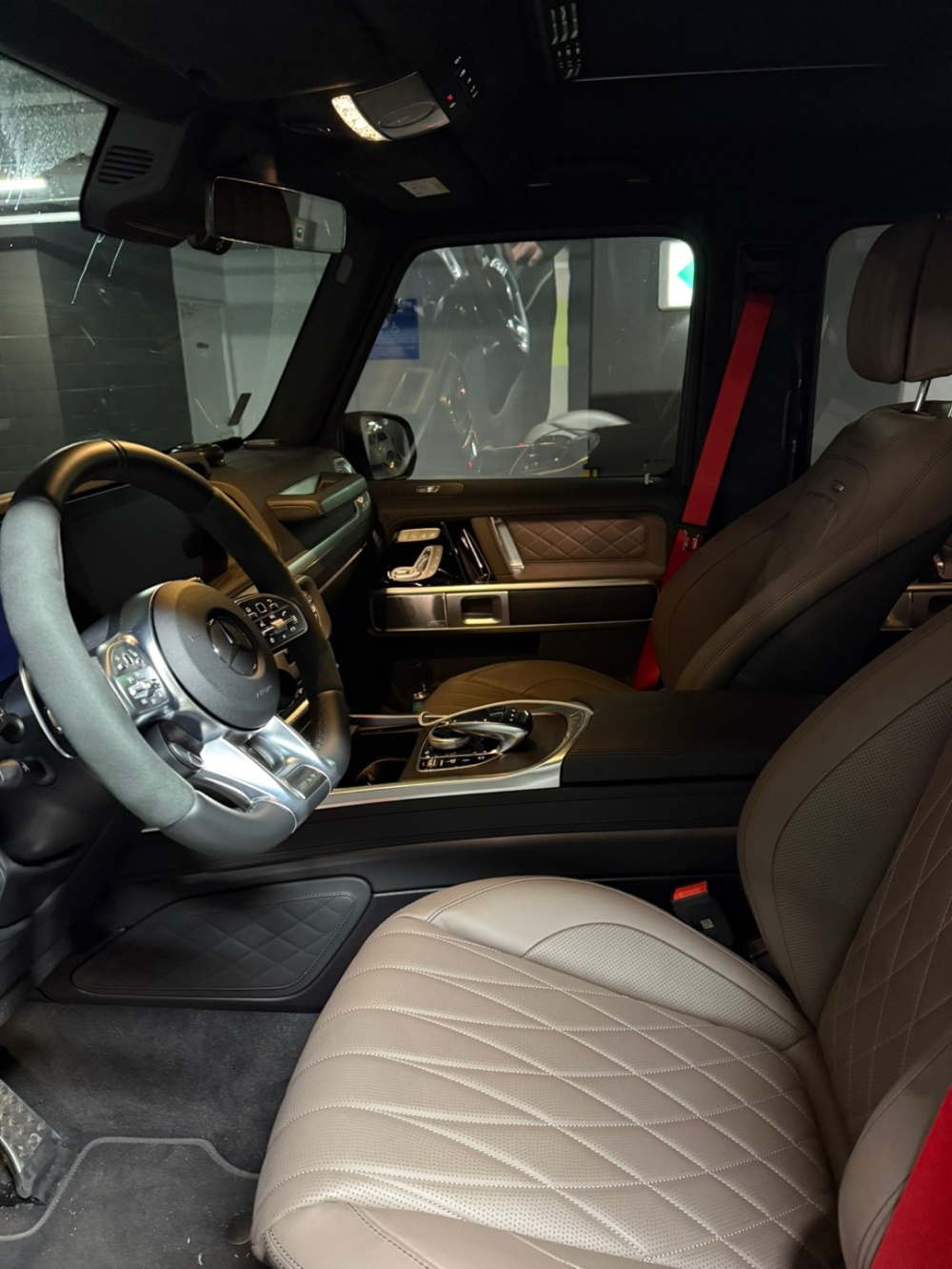 Mercedes-Benz G-Class W463b