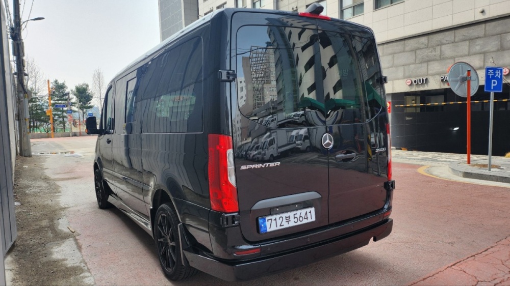 Mercedes-Benz sprinter