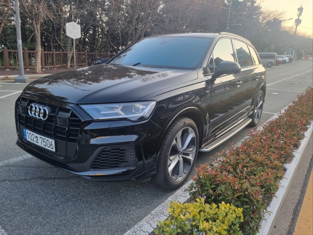 Audi Q7 (4M)