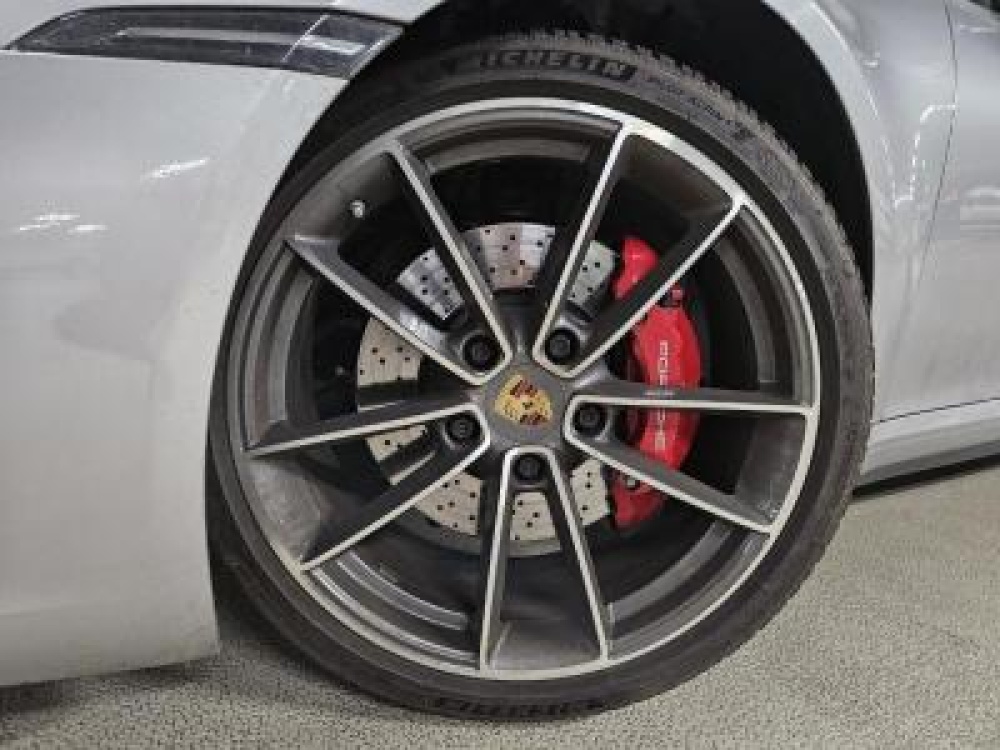 Porsche 911 (992)